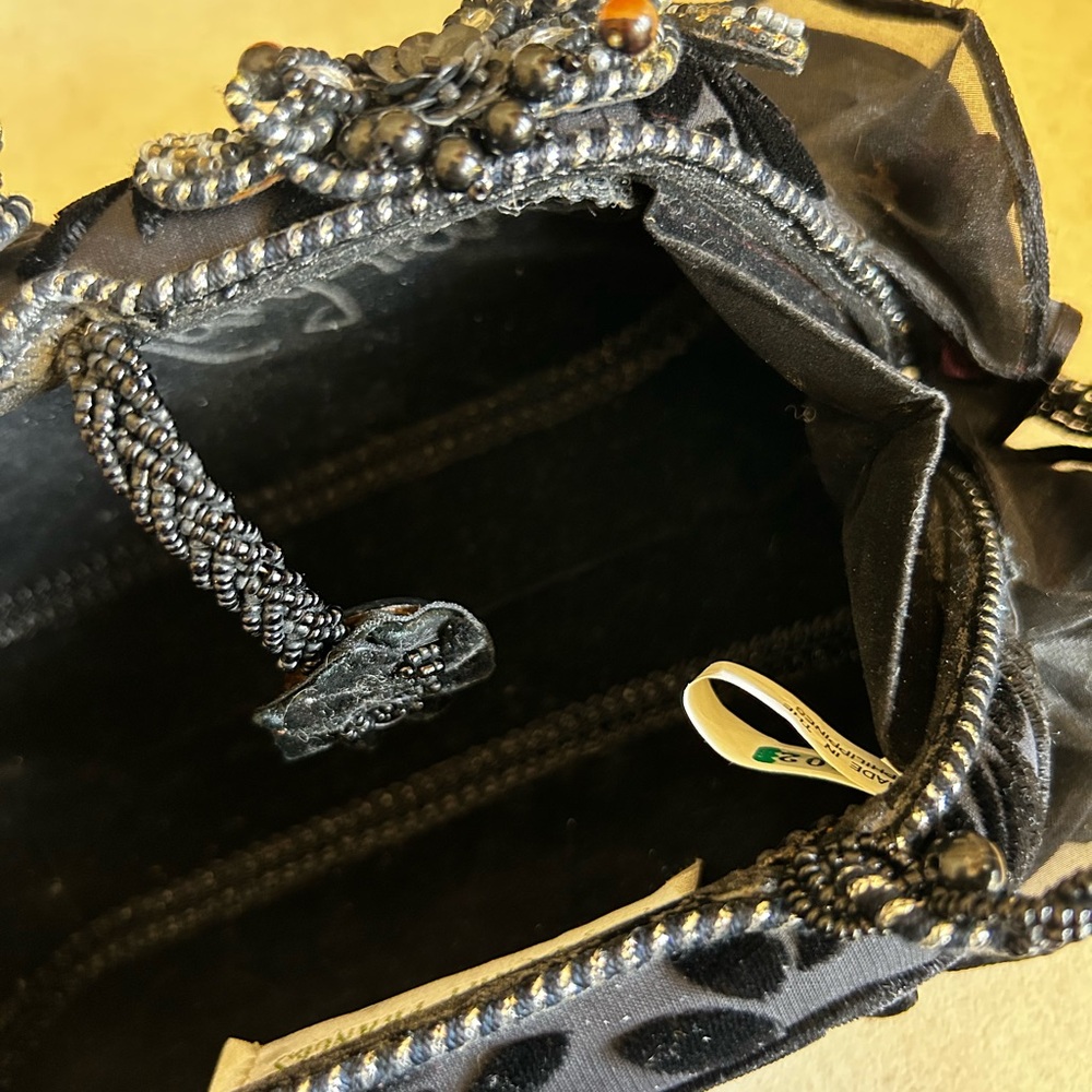 Mary Frances Vintage Black Velvet Leaf Beaded Evening Bag - Picture 12 of 16